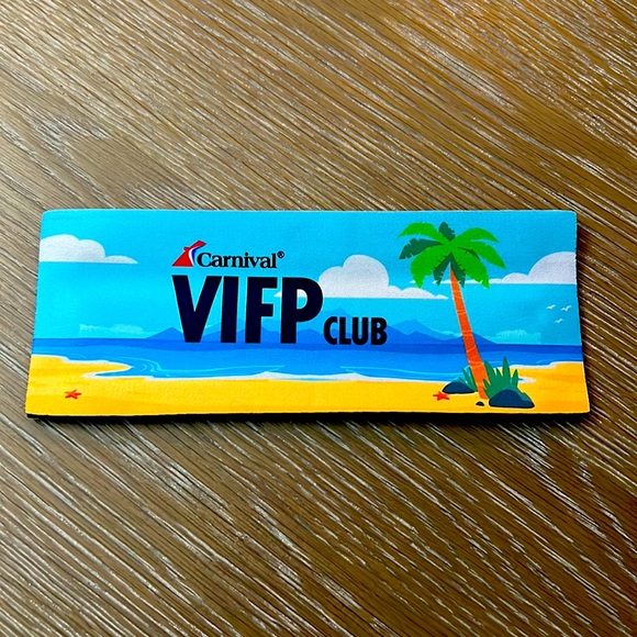 Carnival Cruise 🛳 VIFP Koozie Holder for 12 oz cans - Picture 1 of 5
